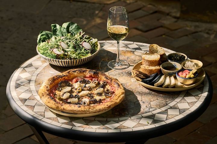 Aubergine & Olives Pizza - Kashew Cheese Deli