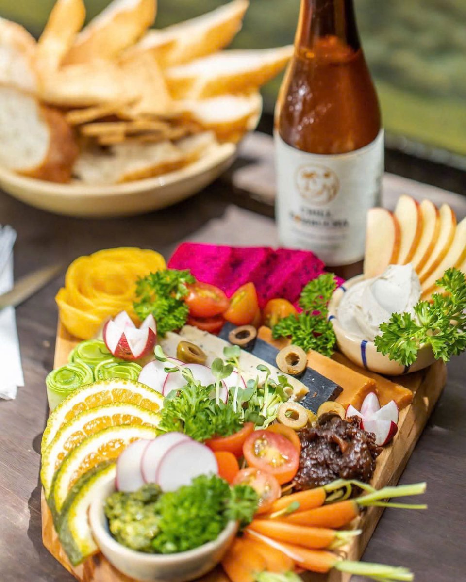 Kashew Cheeseboard - Kashew Cheese Deli