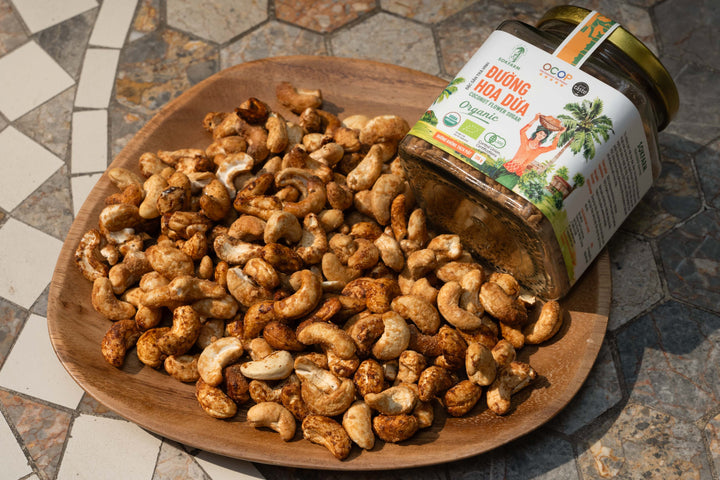 Cashew nuts coated with Coconut nectar