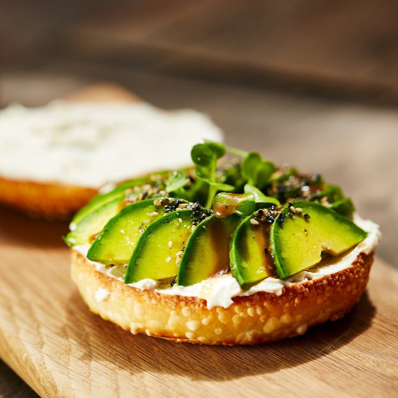 Avocado Kream Cheese Bagel
